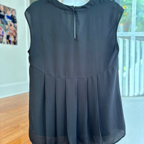 DR2 by Daniel Rainn Choker Neck Pleat Back Cap Sleeve Black Top W… - Picture 2 of 8